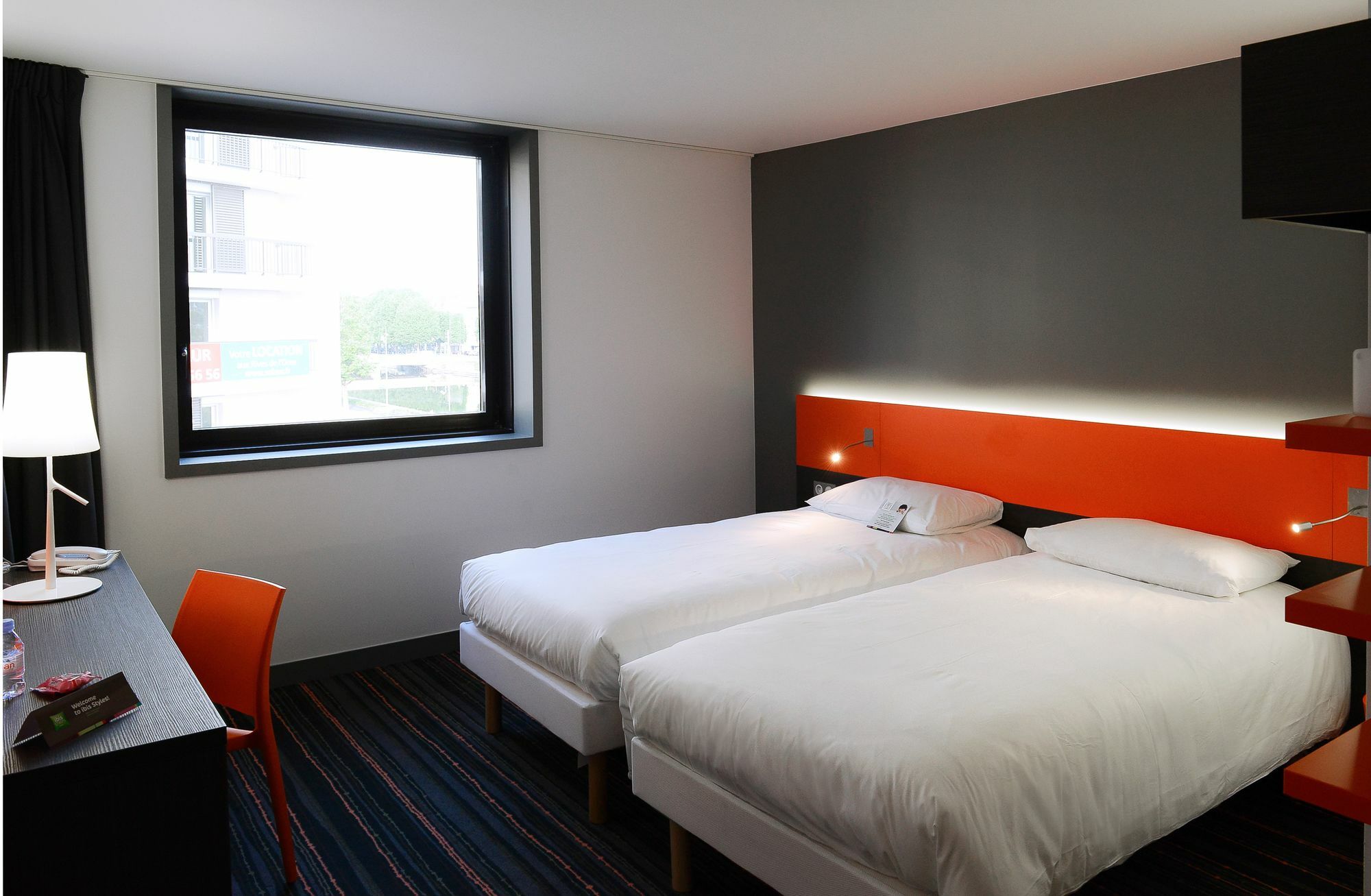 Ibis Styles Caen Centre Gare Hotel Bagian luar foto